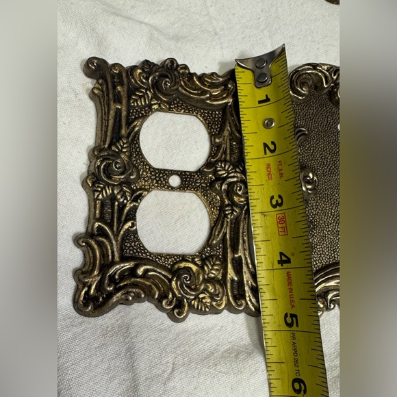 VINTAGE 1967 American Tack & Hardware Co. Wall plate - Picture 3 of 4